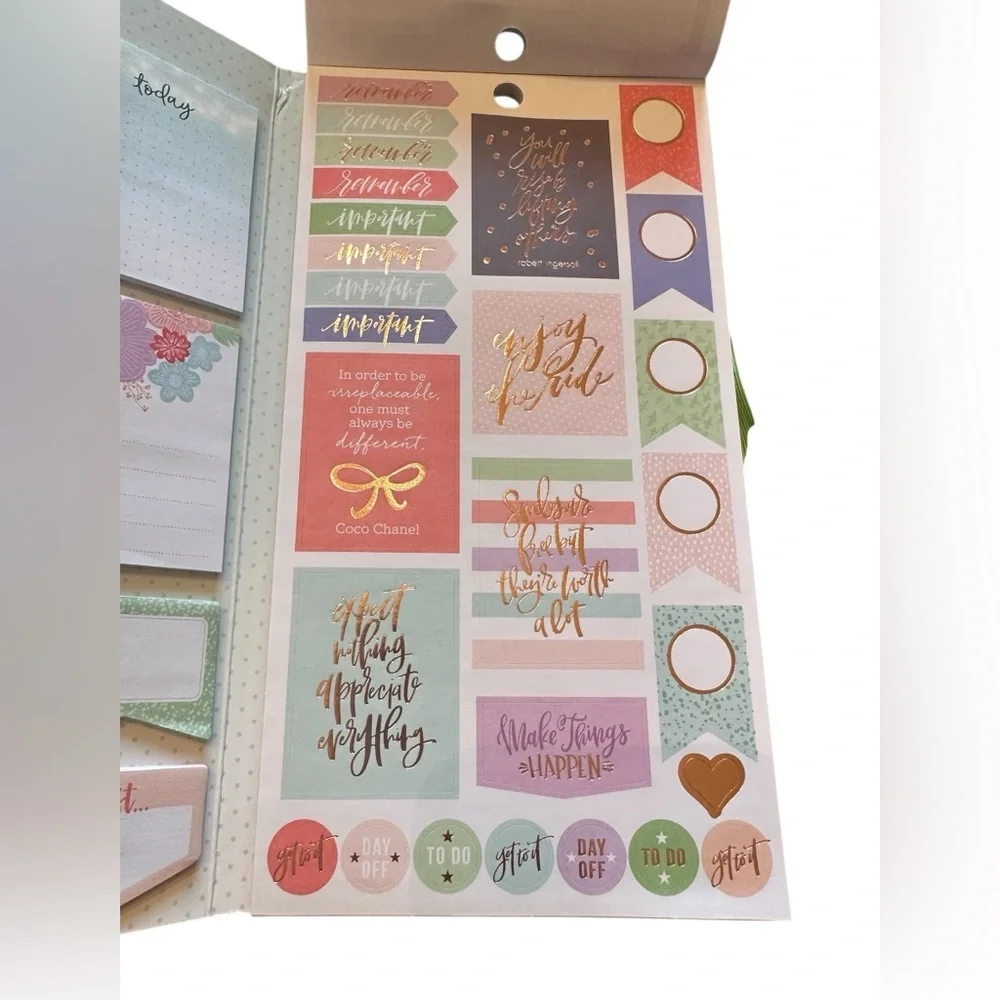 The Happy Planner Daydreamer Accessory Book